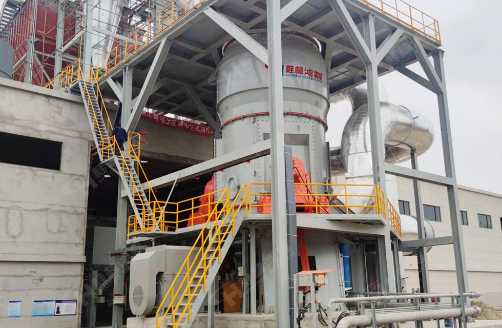豪氣！福建這家廠一次訂了三臺鈦精礦磨粉機(jī)